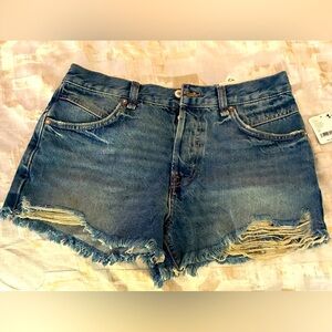 Brand New Free People Denim Distressed Women Shorts. Size 27